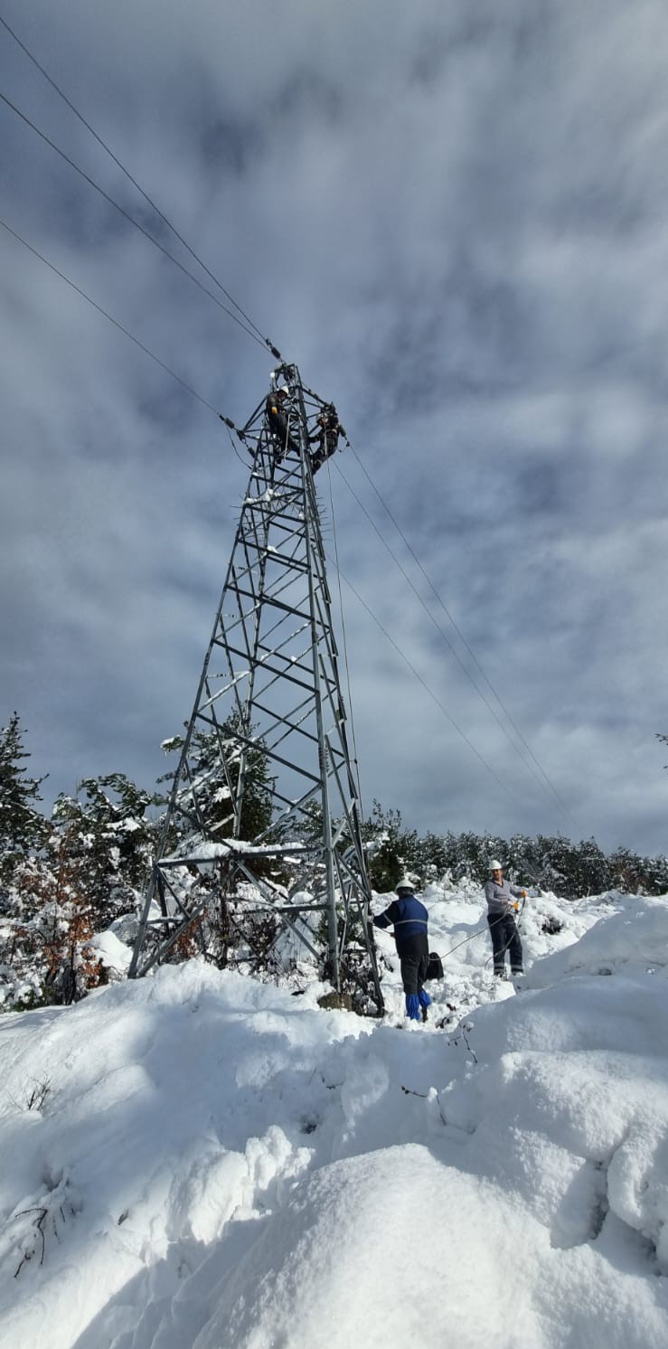 Batı Karadeniz’de kışa meydan okuyan enerji mesaisi
