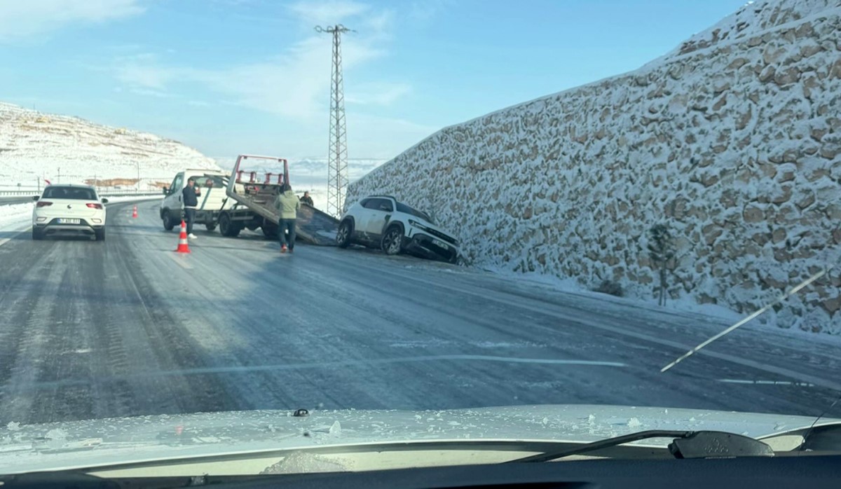Batman-Hasankeyf yolunda zincirleme Kaza
