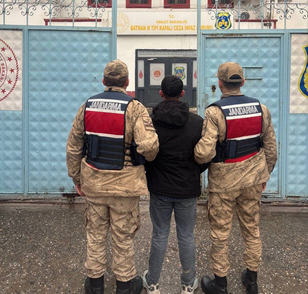 Batman’da 37 firari yakalandı

