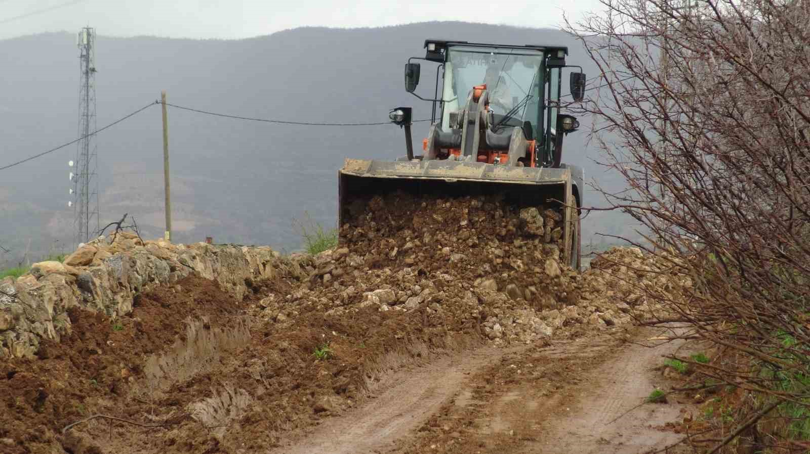 Batman’da araçta mahsur kalan hastanın yardımına ekipler koştu
