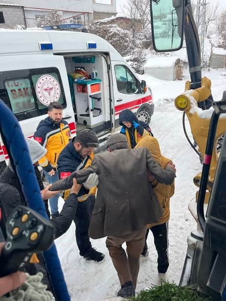 Batman’da kar esareti: 96 noktada mahsur kalma olayı yaşandı
