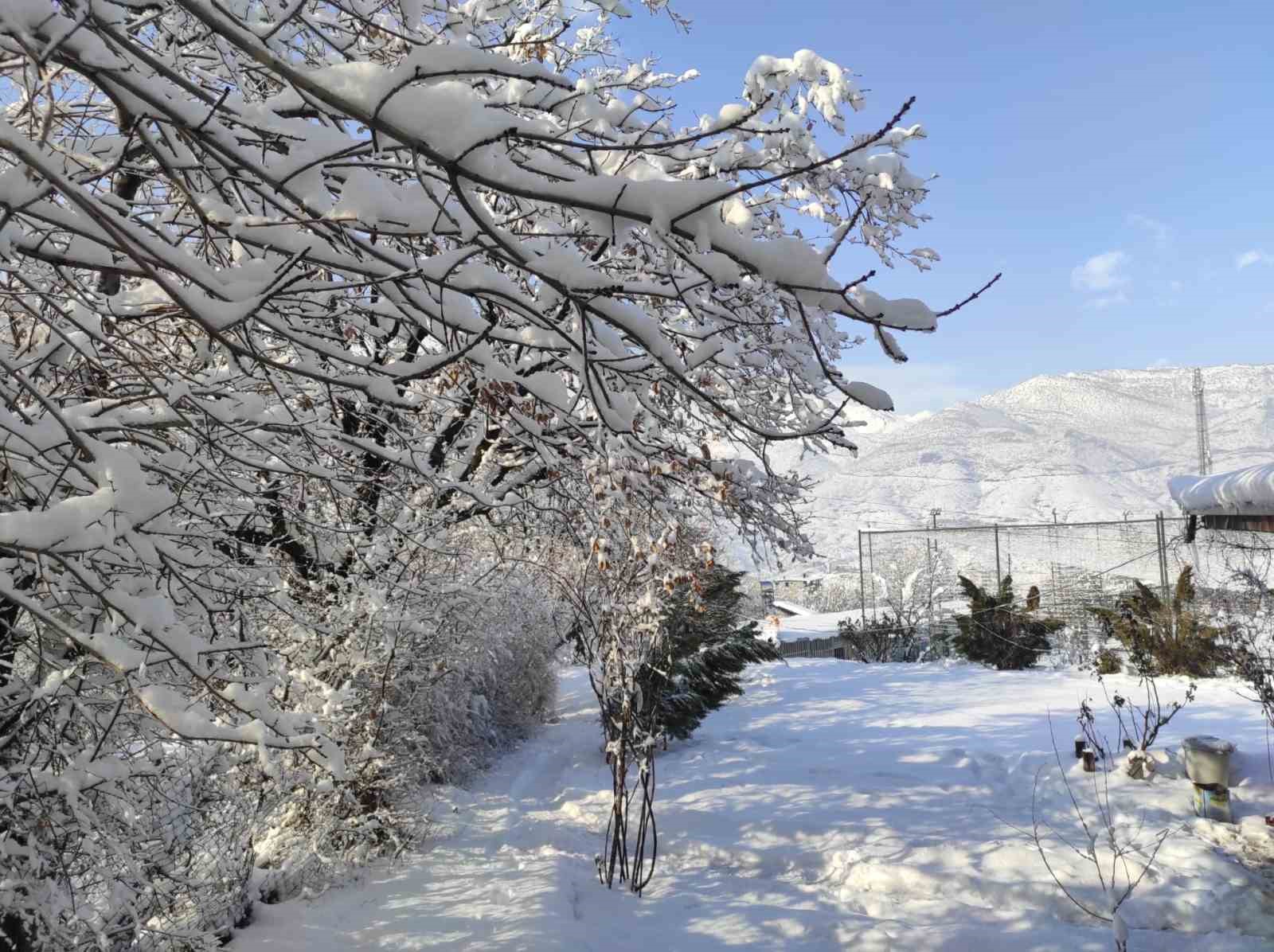 Batman’da kar manzaraları
