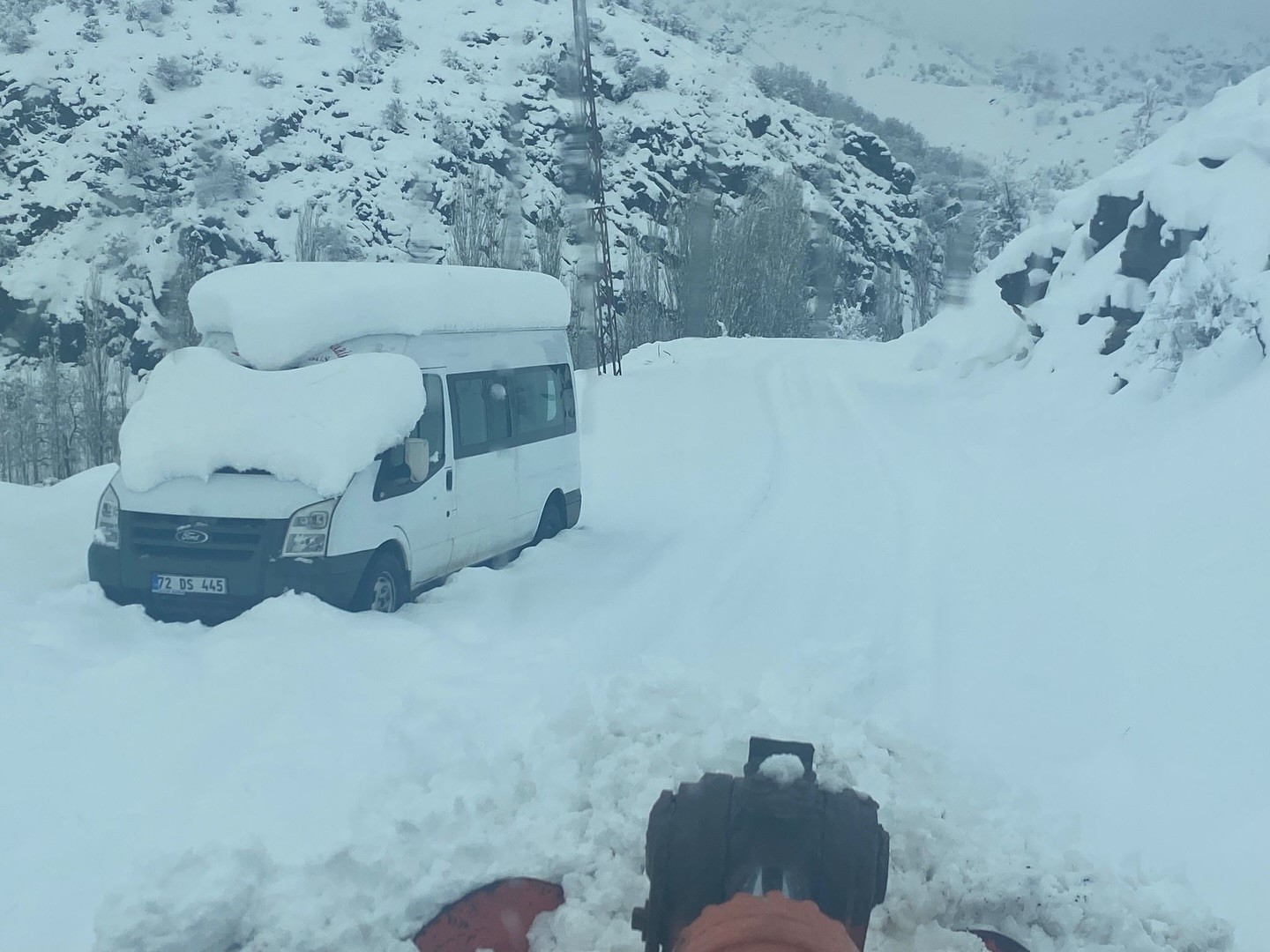 Batman’da karla mücadele çalışmaları sürüyor
