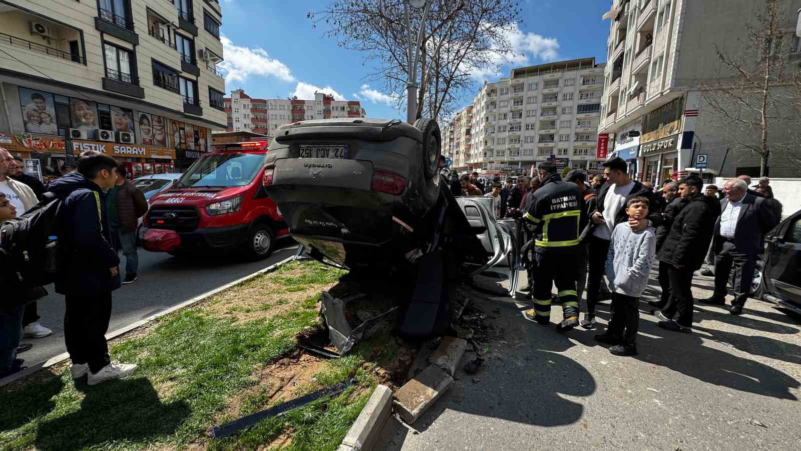 Batman’da kontrolden çıkan otomobil ters döndü: 1 yaralı
