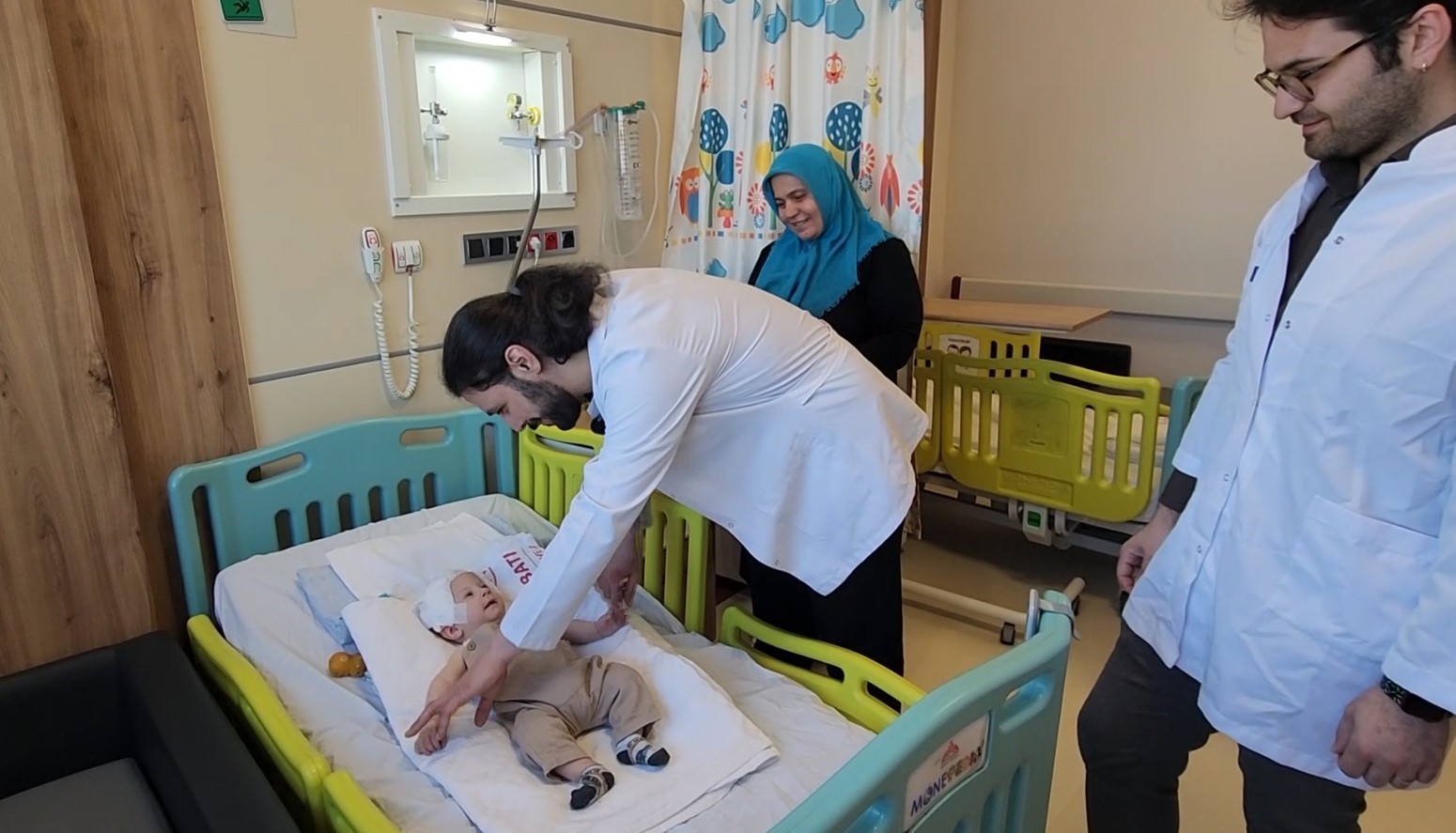 Batman’da kraniyosinostoz teşhisi konulan 5 aylık bebek 3 saatlik ameliyatla sağlığına kavuştu
