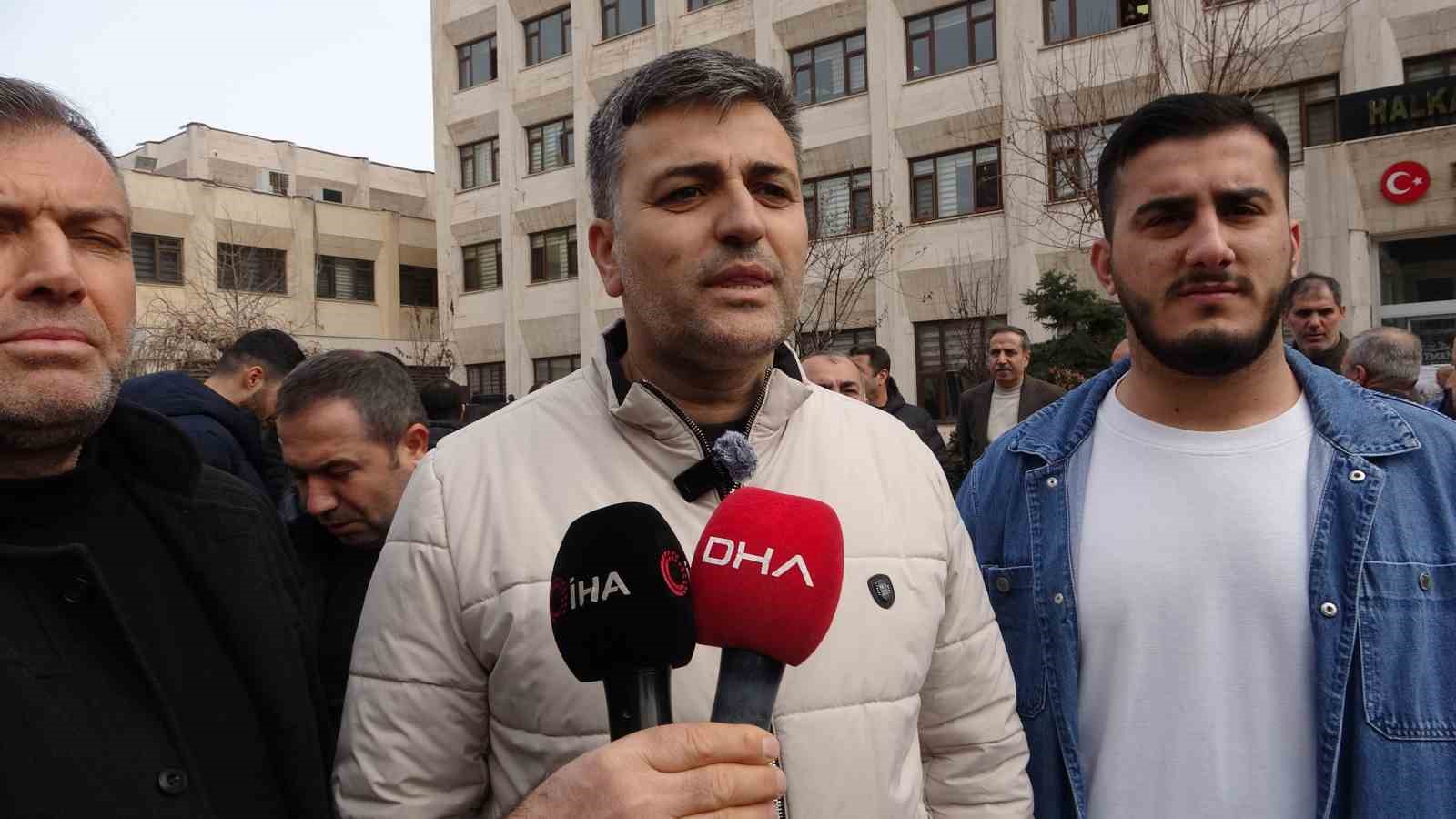 Batman’da kuyumcu soygunu ardından esnaf kepenk kapattı
