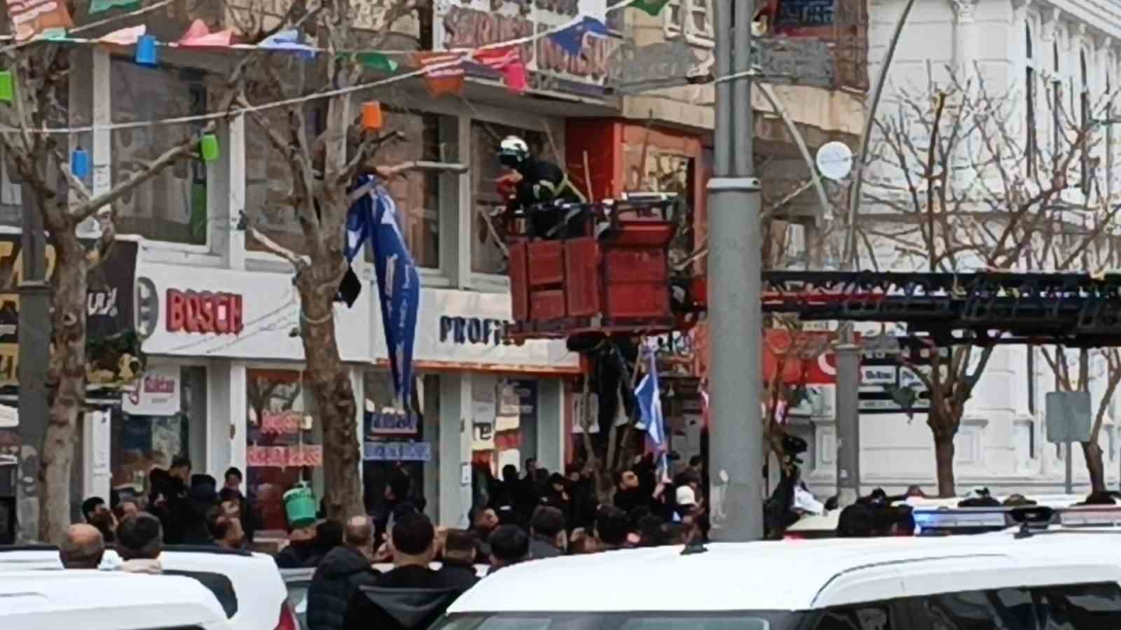 Batman’da pankart gerginliğinde 5 gözaltı
