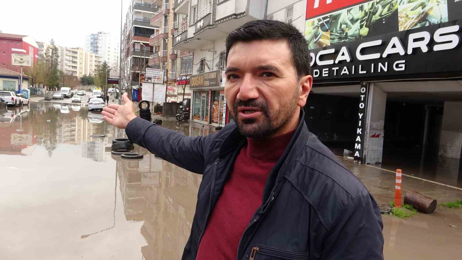 Batman’da sağanak yağış hayatı durma noktasına getirdi
