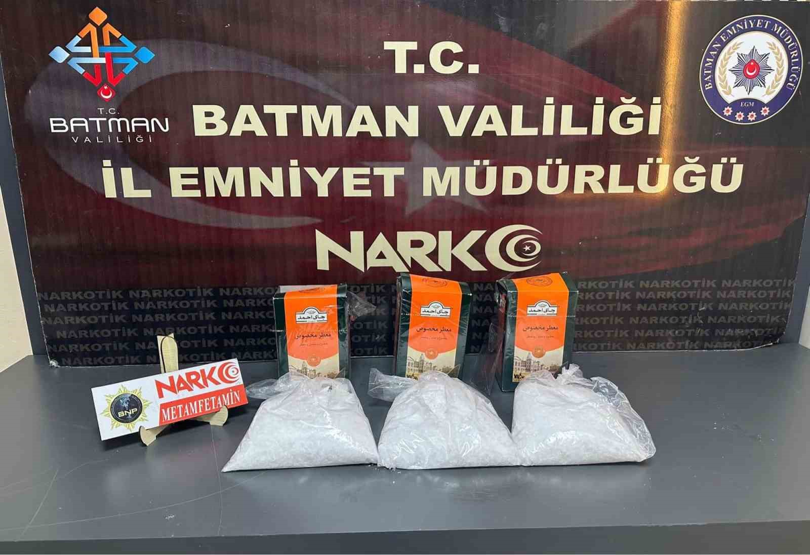 Batman’da şüpheli görülen takside 3 kilo metamfetamin ele geçirildi: 2 tutuklama
