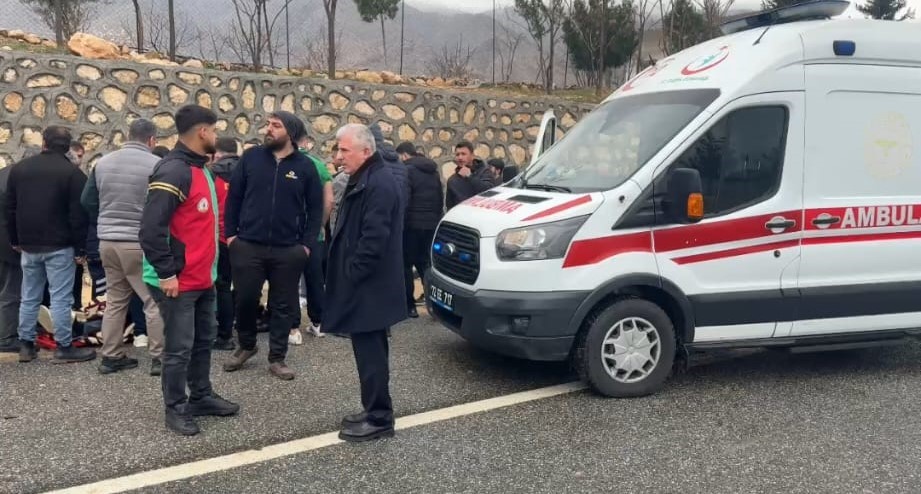 Batman’da sürücüsünün kontrolünden çıkan otomobil takla atıp alev aldı
