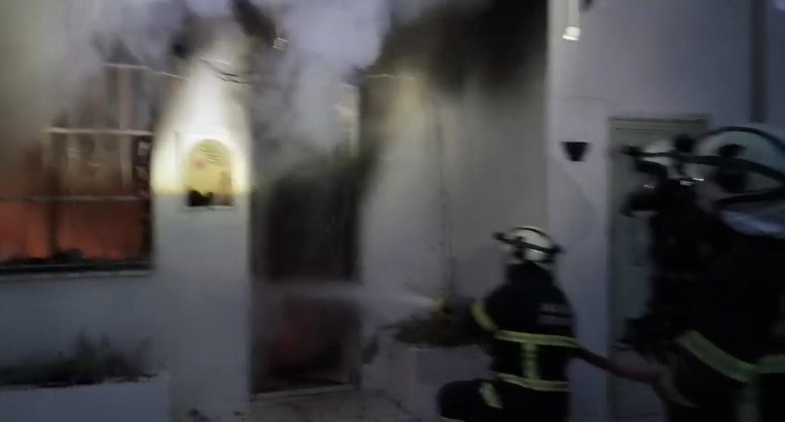 Batman’da tek katlı ev alevlere teslim oldu
