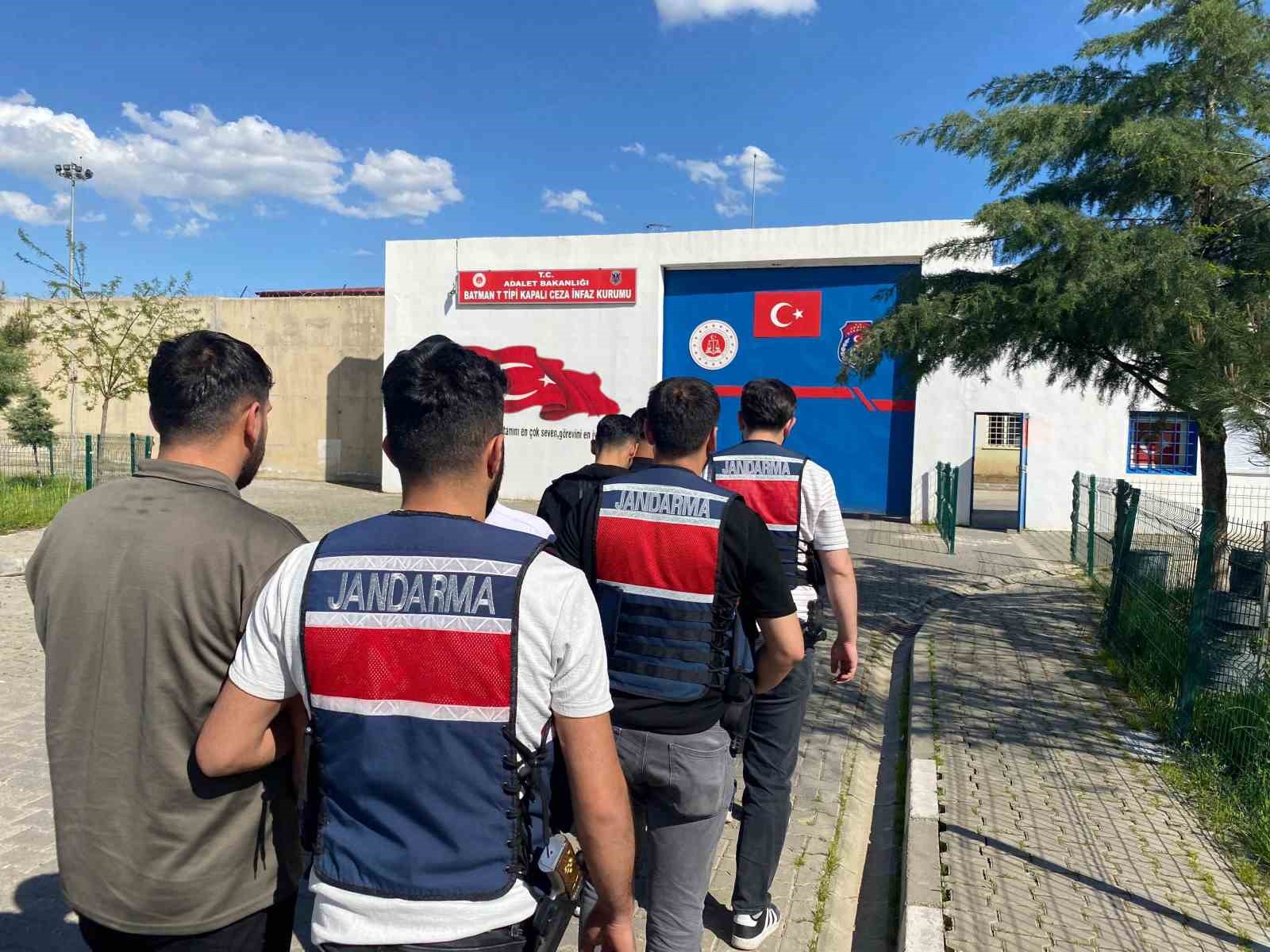 Batman’da yasa dışı bahis ve uyuşturucu operasyonunda 4 tutuklama
