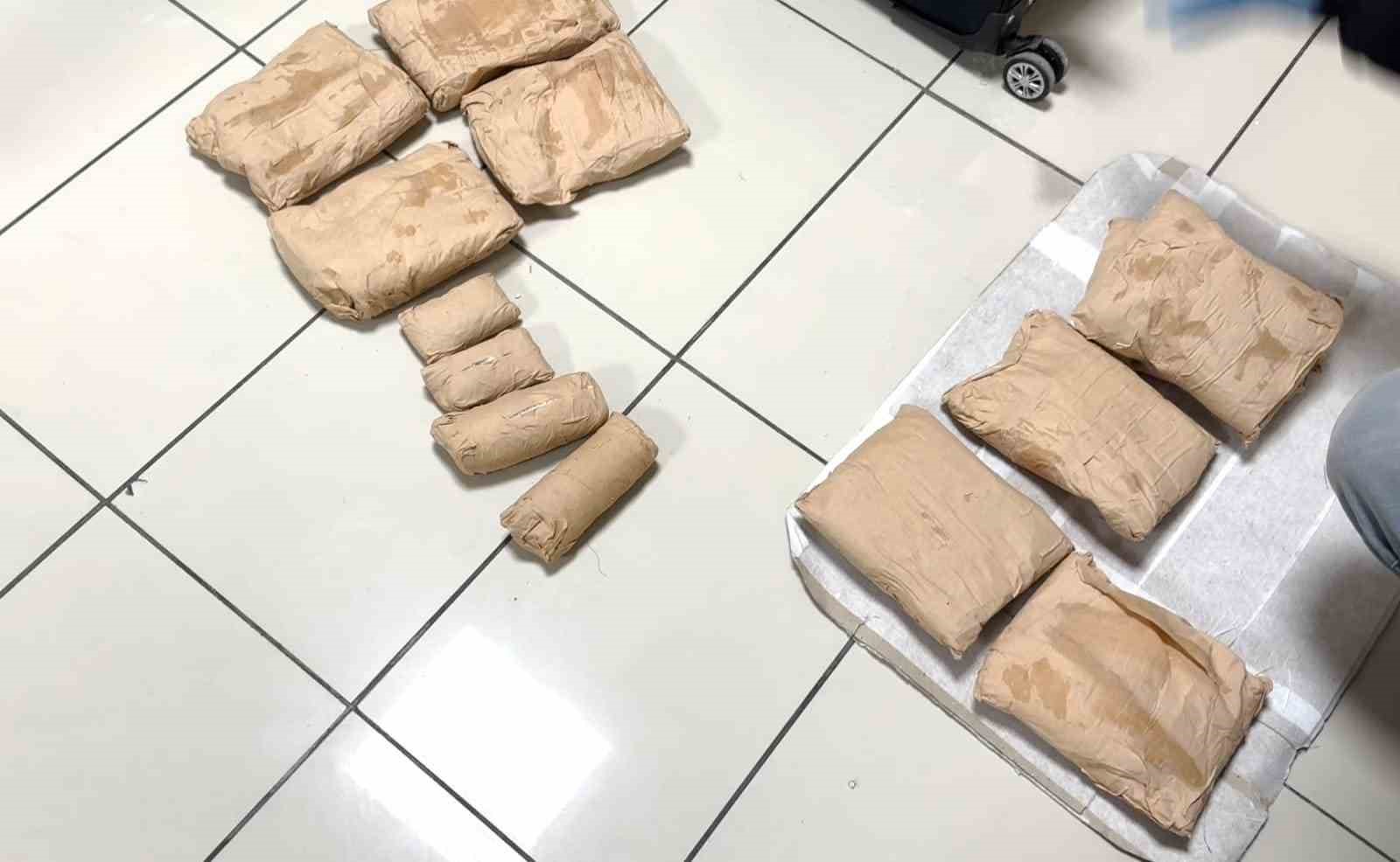 Batman’da zehir tacirine geçit yok: 8 kilo 500 gram metafetamin ele geçirildi
