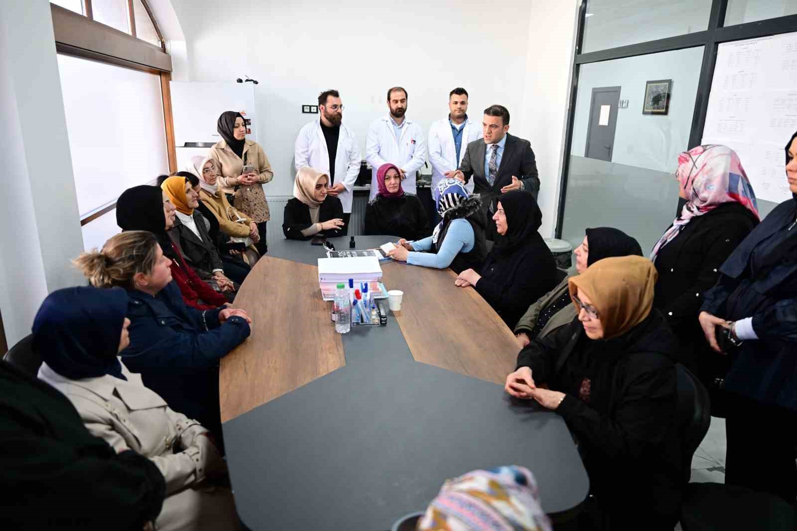 Battalgazi’de projeler kadın kollarına tanıtıldı
Battalgazi’de projeler kadın kollarına tanıtıldı