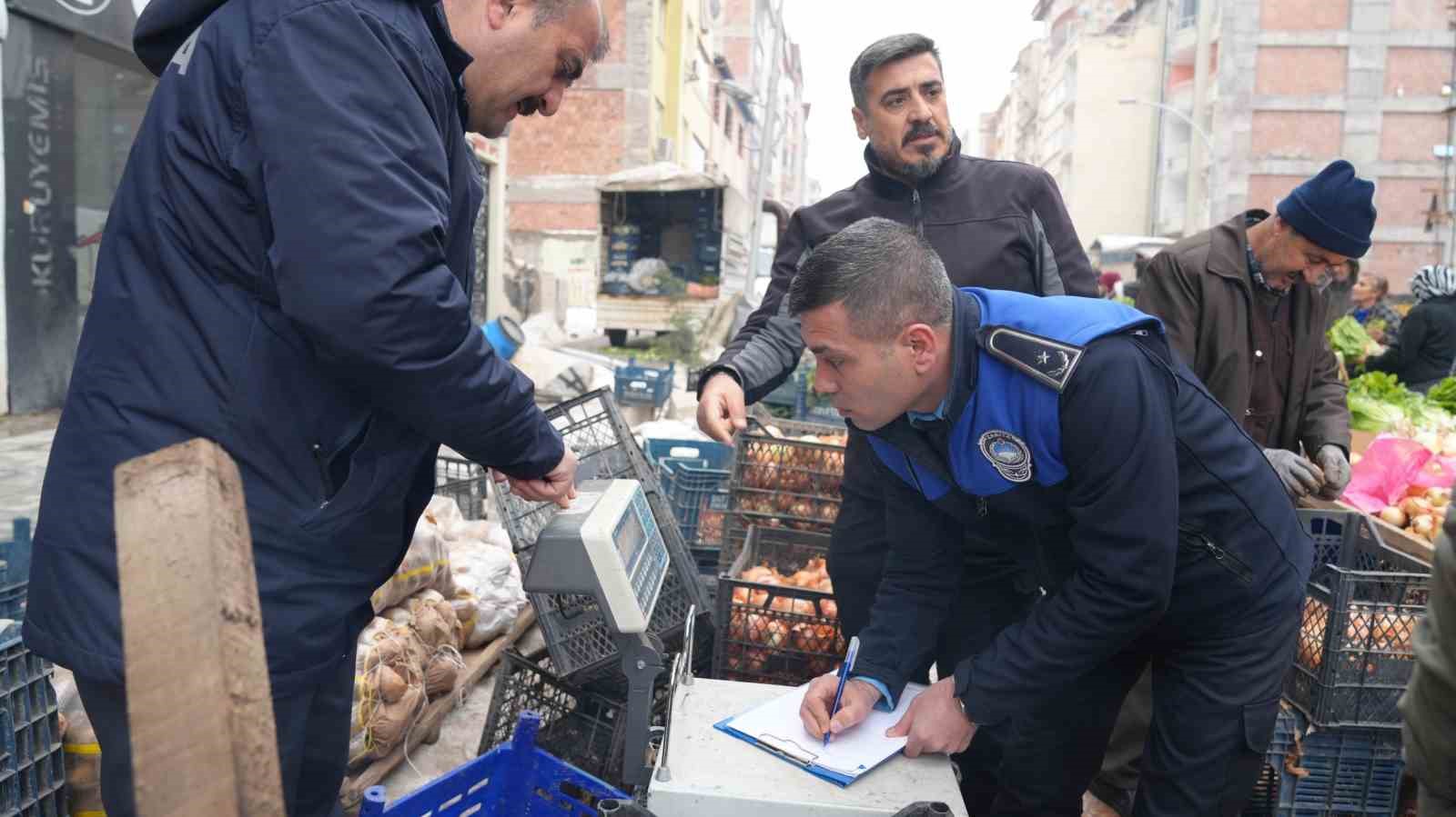 Battalgazi’de semt pazarlarında ölçü ve tartı denetimi
