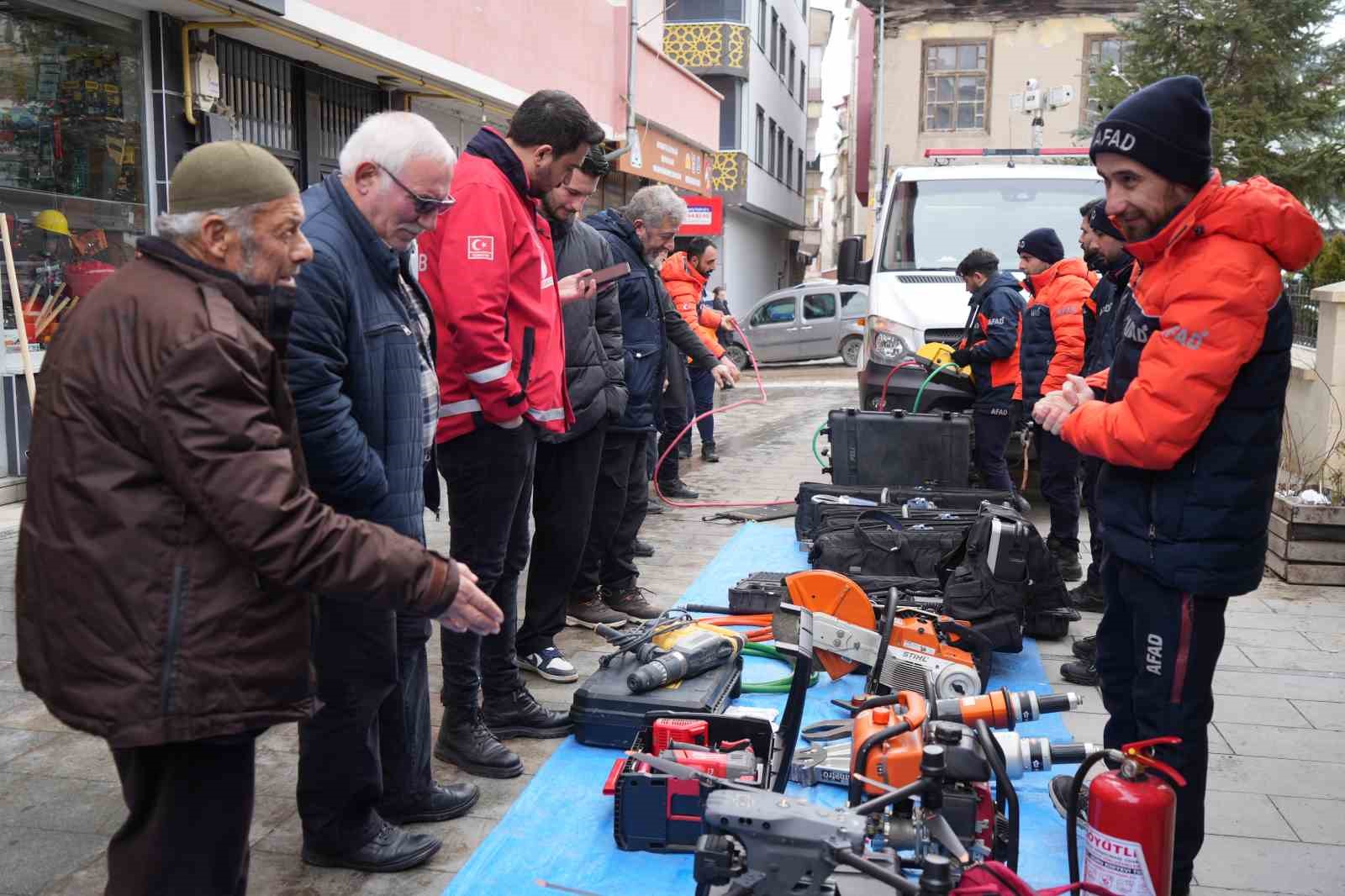 Bayburt AFAD’dan deprem sergisi ve ekipman tanıtımı
