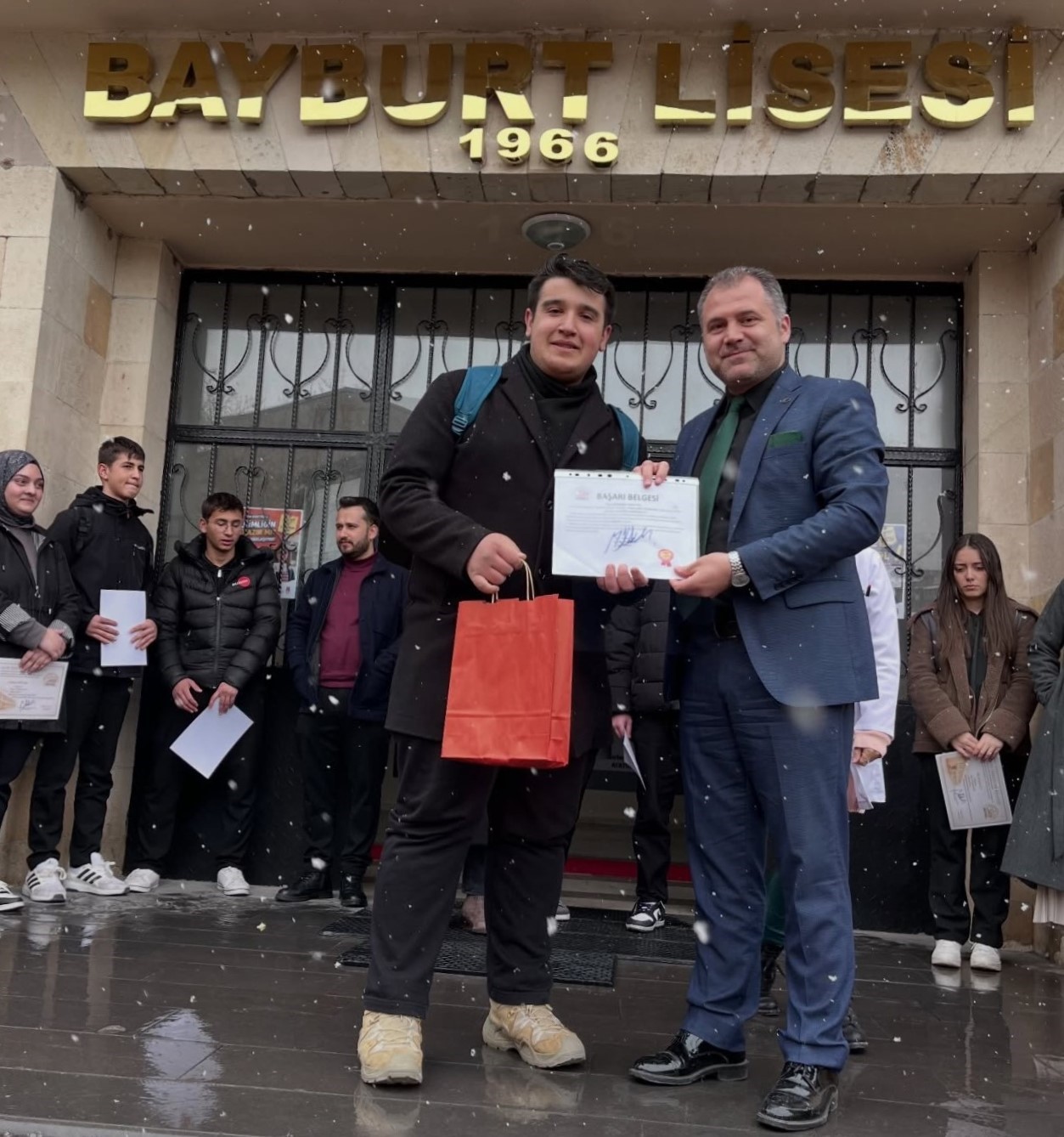 Bayburt Lisesinde hatiplik yarışması düzenlendi
