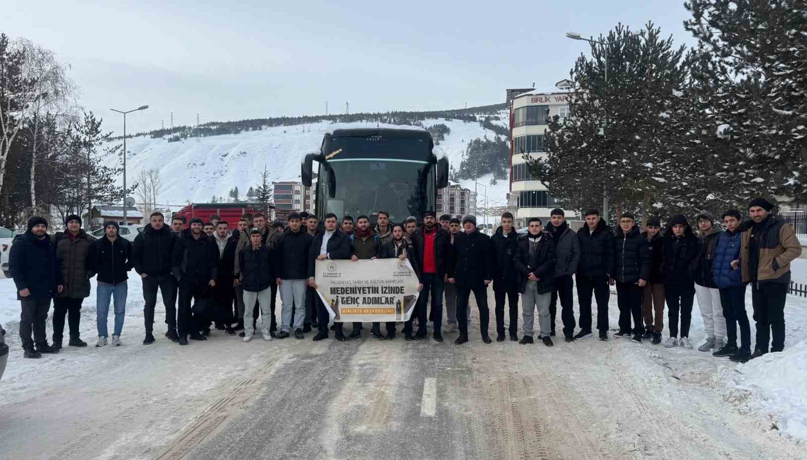 Bayburtlu gençler ‘Kültür Kampı’ kapsamında Hasankeyf’e uğurlandı
