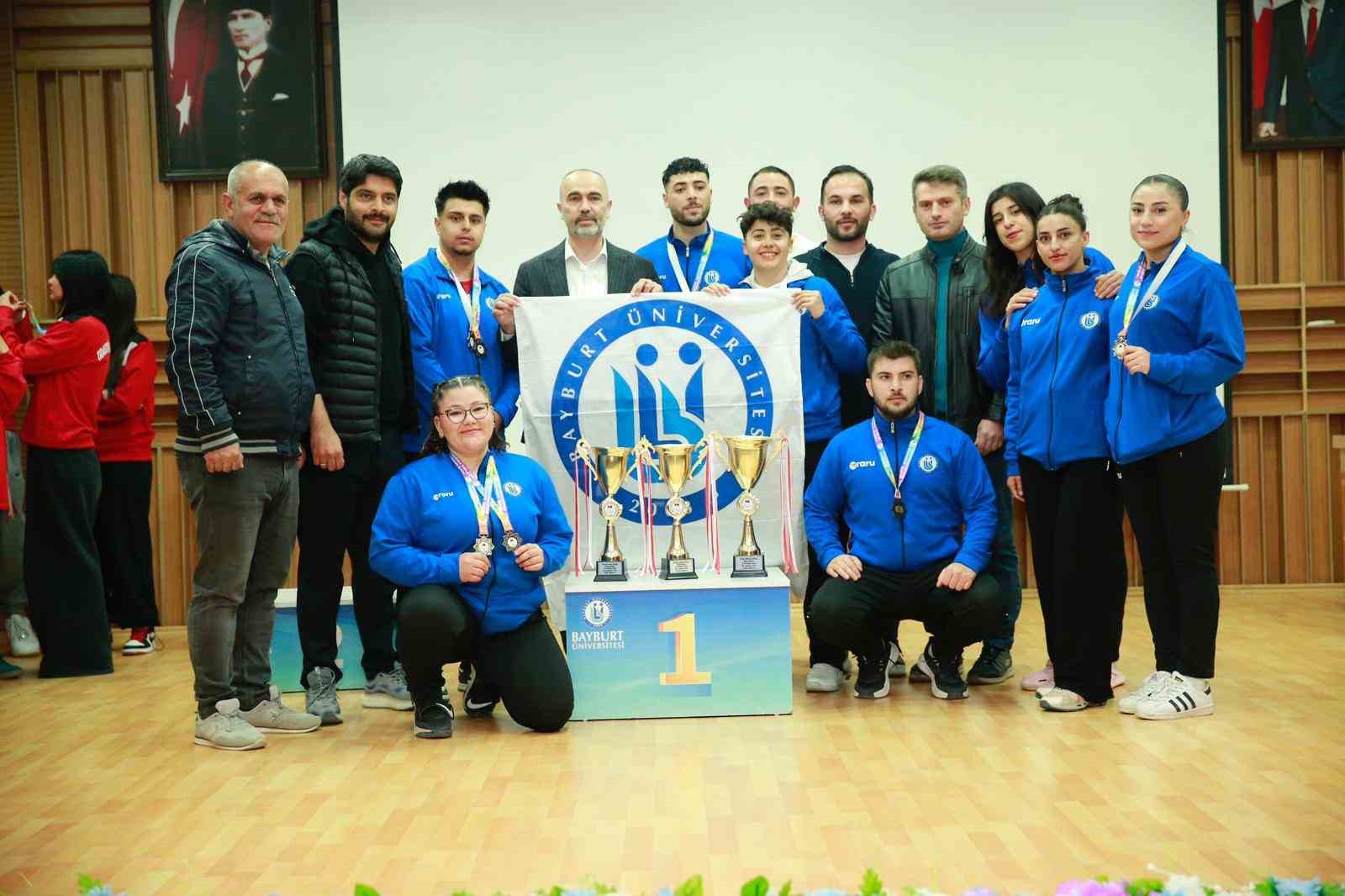 Bayburt’ta 3 gün süren rafting şampiyonasında şampiyonlar belli oldu
