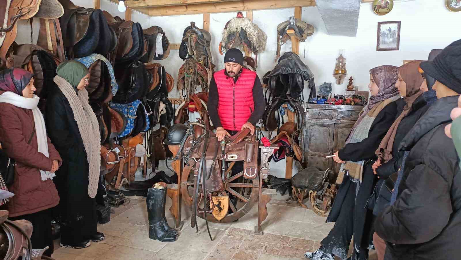 Bayburt’ta bağımlılıkla mücadele kapsamında binicilik etkinliği düzenledi
