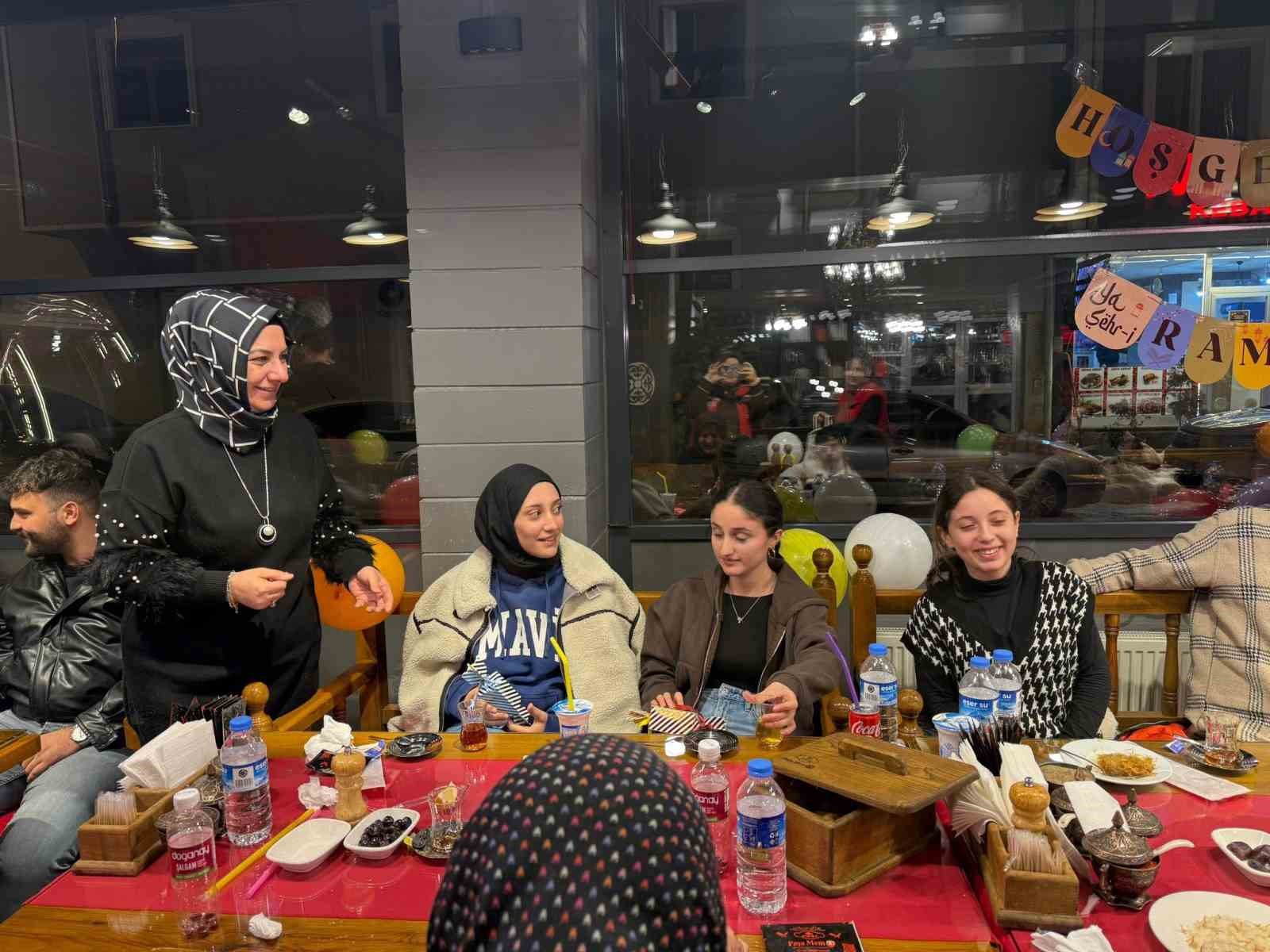 Bayburt’ta çocuklar için ‘Büyük Aile Sofrası’ kuruldu
