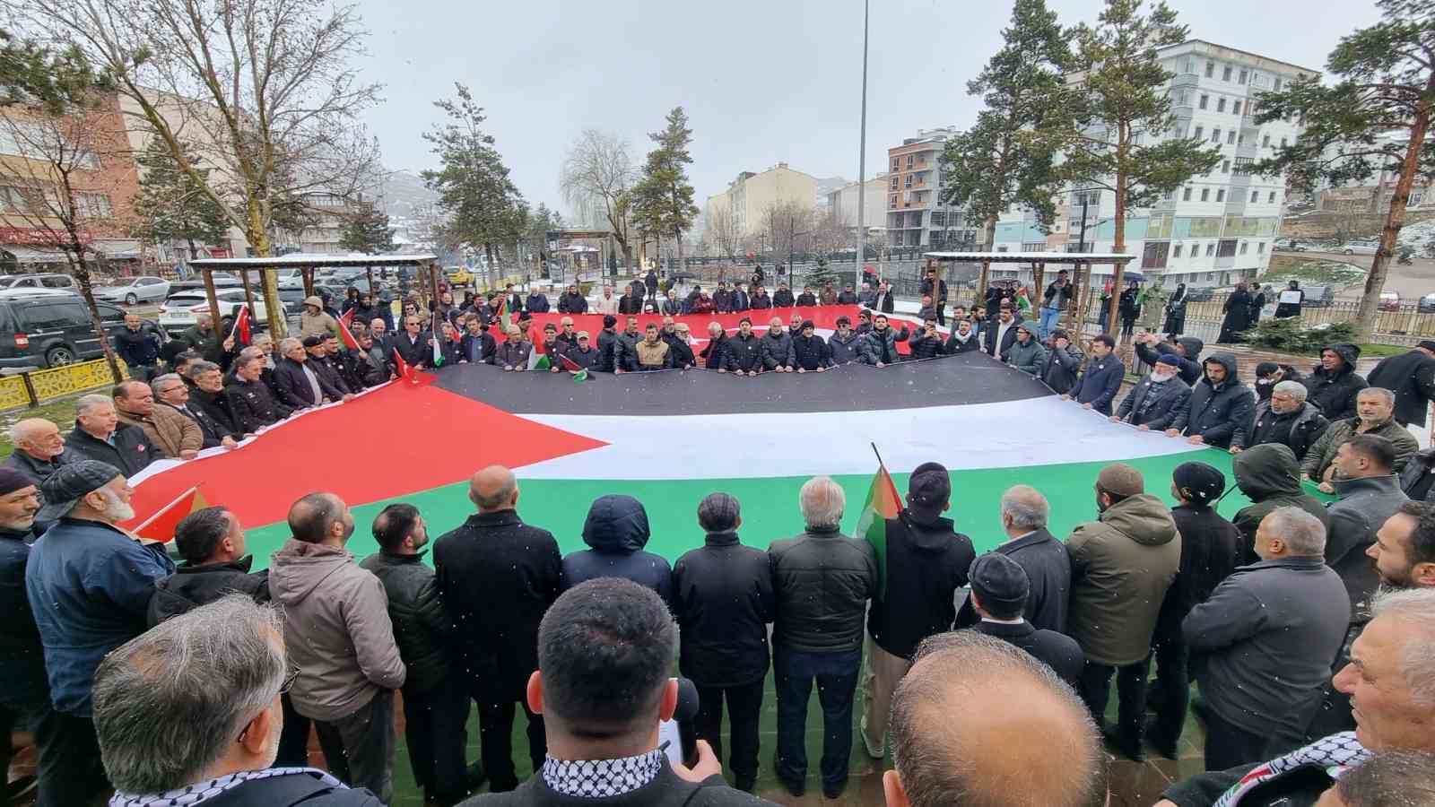 Bayburt’ta İsrail’in Filistin’e yönelik uygulamaları protesto edildi
