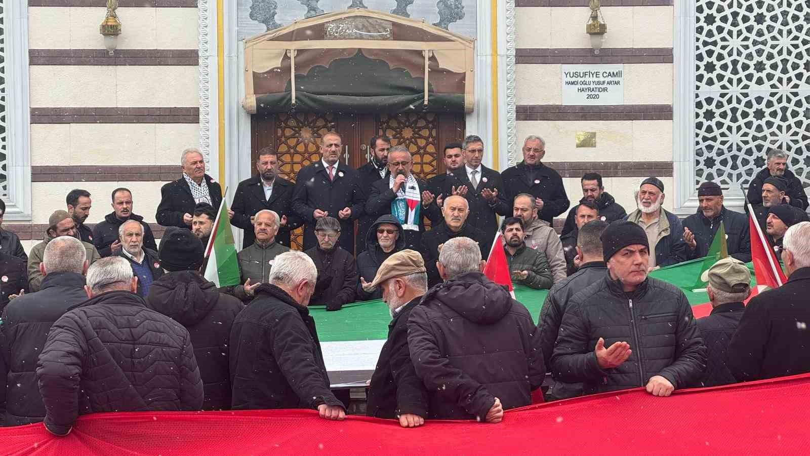 Bayburt’ta İsrail’in Filistin’e yönelik uygulamaları protesto edildi
