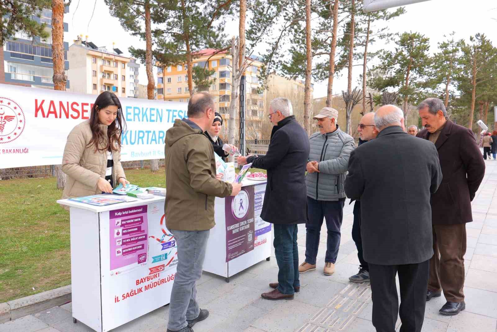 Bayburt’ta Kanser Haftası kapsamında bilgilendirme standı açıldı

