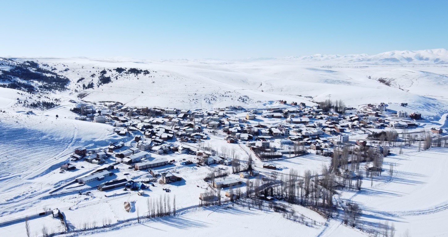 Bayburt’ta kar yağışı aralıklarla devam ediyor
