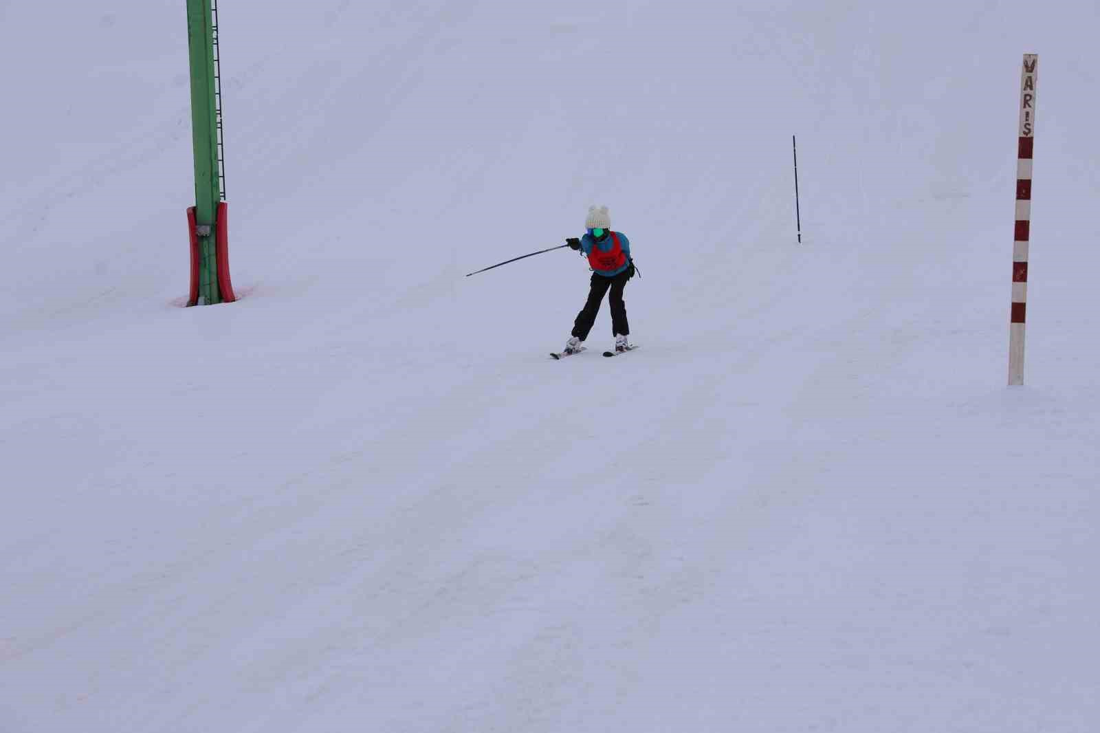 Bayburt’ta kurtuluş kutlamaları kayak kupası ile taçlandı
