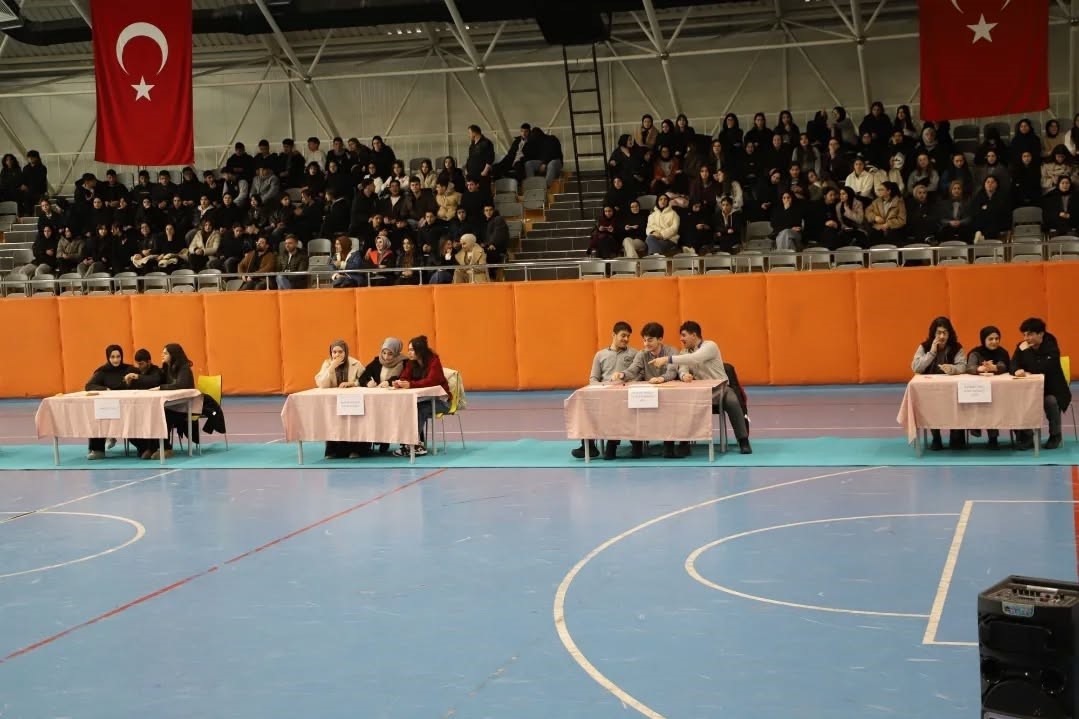 Bayburt’ta liseler arası "Bayburt" konulu bilgi yarışması düzenlendi
