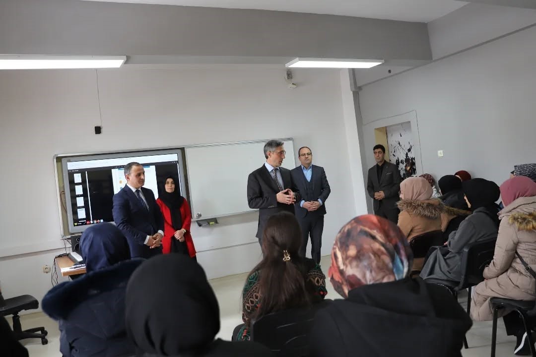 Bayburt’ta ’Maarif Modeli Aile Konferansı’ düzenlendi
