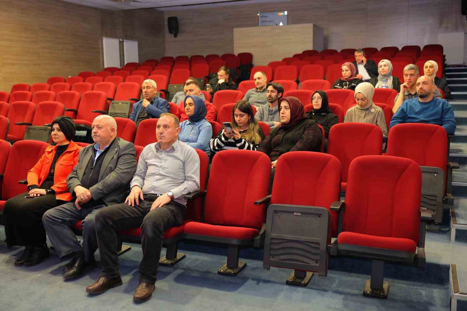 Bayburt’ta personele yönelik düzenlenen eğitimde kalp sağlığına dikkat çekildi
