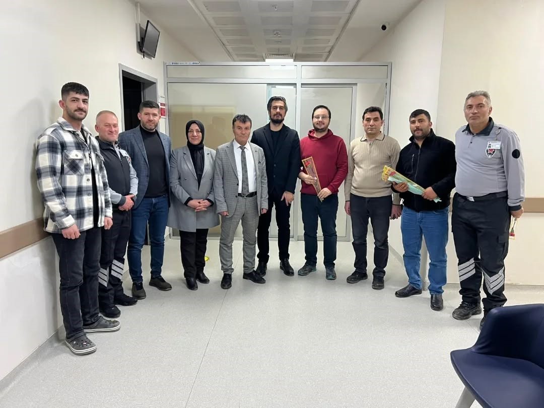 Bayburt’ta sağlık çalışanlarının 14 Mart Tıp Bayramı kutlandı
