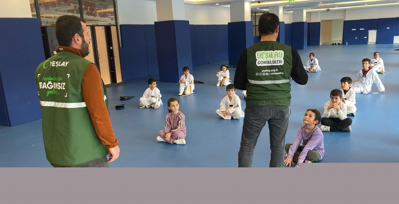 Bayburt’ta tekvando öğrencilerine teknoloji bağımlılığı eğitimi verildi
