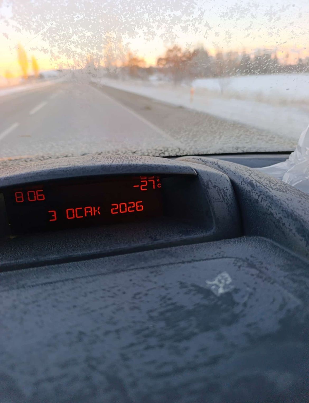 Bayburt’ta termometreler eksi 27 dereceyi gördü
