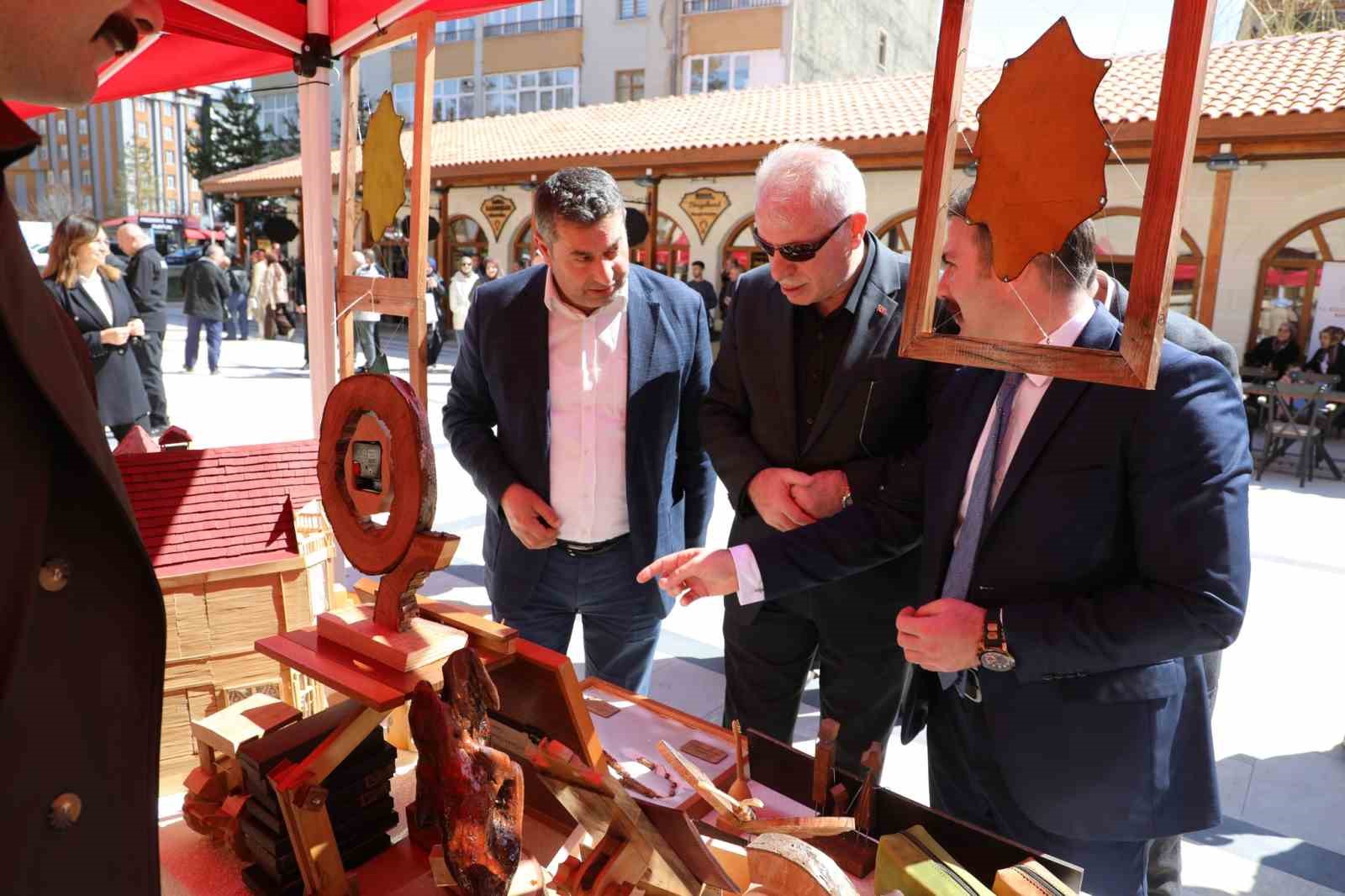 Bayburt’ta yöresel ürün stantları açıldı
