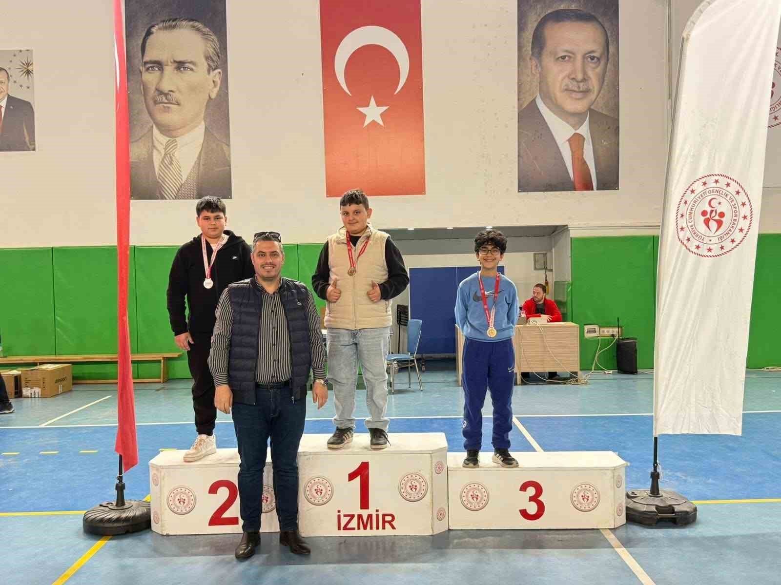 Bayındır’da 160 sporcu ile satranç heyecanı
