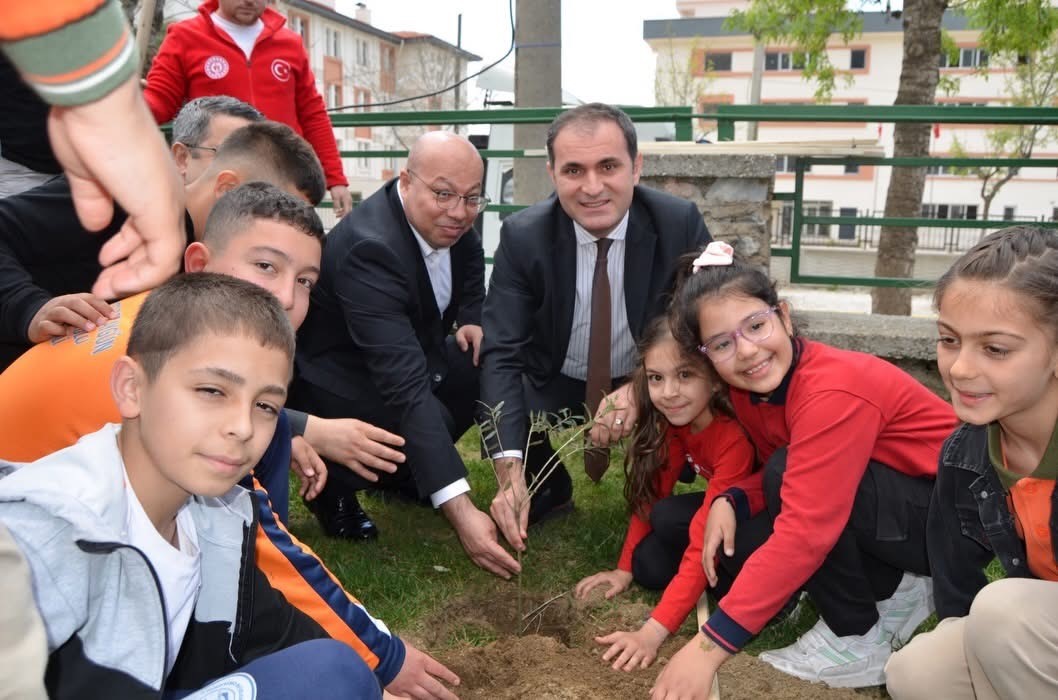 Bayındır’da eğitim için ortak adım
Bayındır’da eğitim için ortak adım