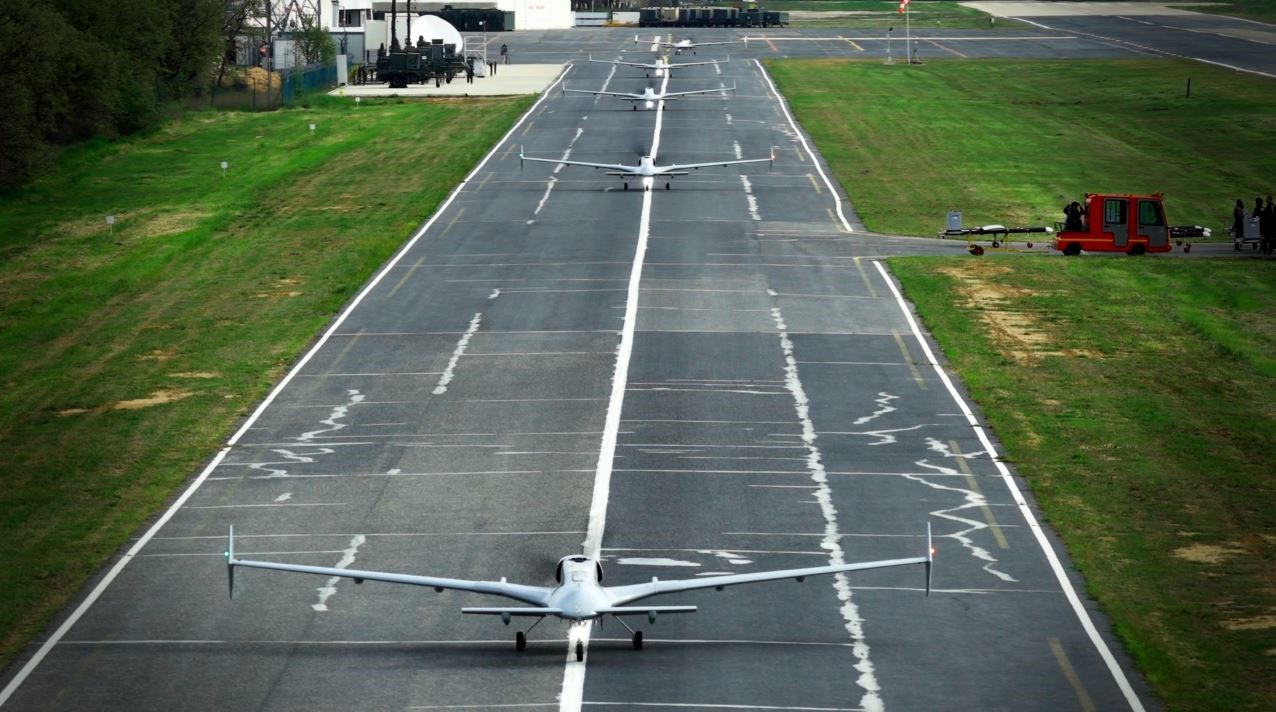 Baykar’ın yeni nesil platformları K2 kamikaze İHA ve Sivrisinek dolanan mühimmat sahaya çıktı
