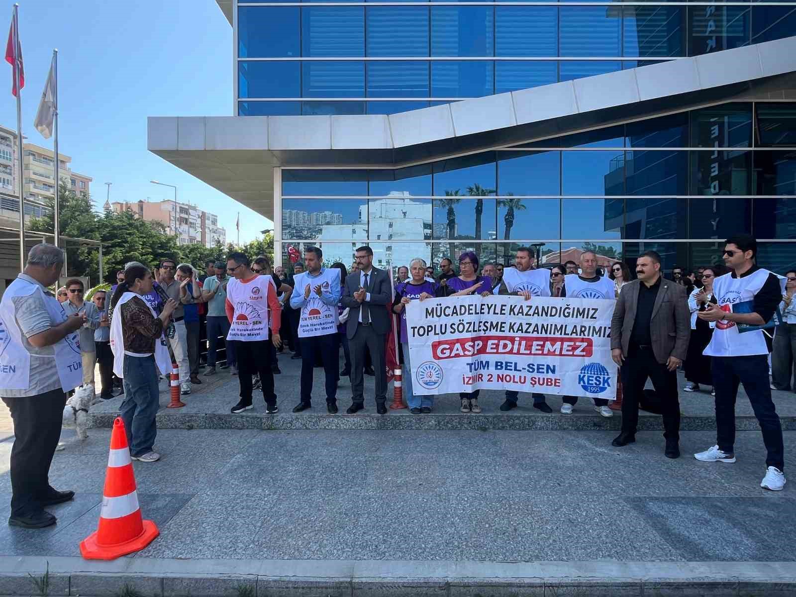 Bayraklı Belediyesi’nde memurların hak arayışı sürüyor
