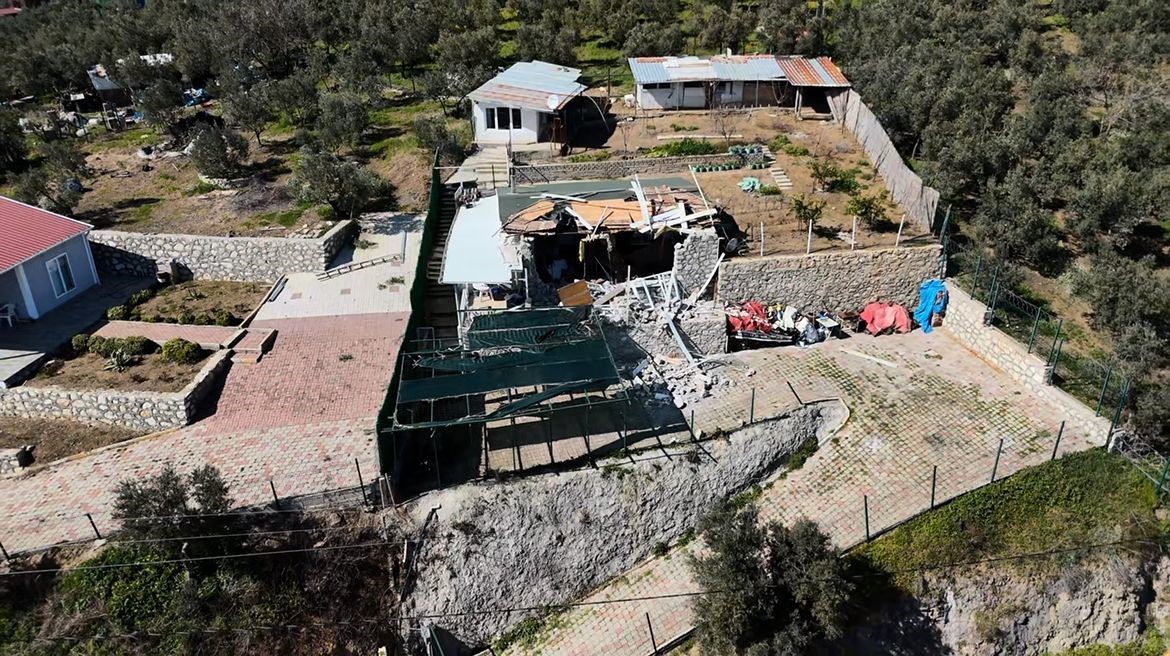 Bayram arifesinde evlerine yıkım ekibi gelince belediye başkanına beddua yağdırdı: "Sana verdiğimiz oylar haram olsun"
