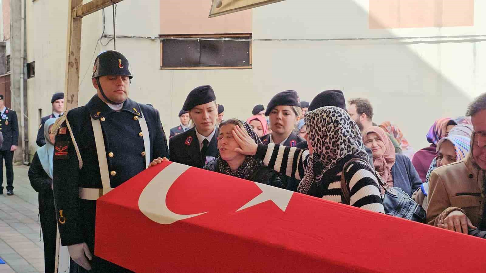 Bayram dönüşü motosikleti ile kaza yapan Uzman Çavuş dualarla son yolculuğuna uğurlandı
