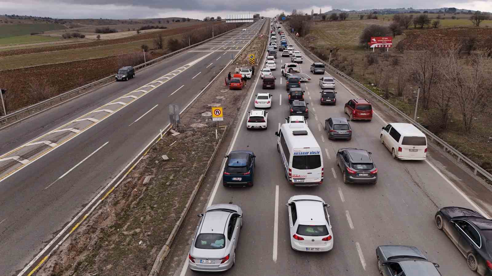 Bayram dönüşünde Kemikli rampalarında trafik yoğunluğu başladı
