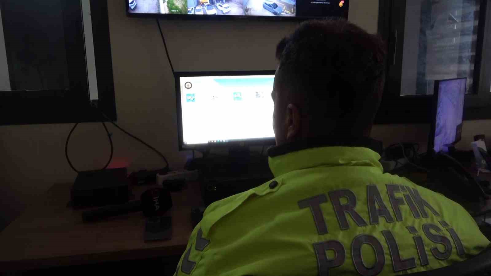 Bayram öncesi trafikte kırmızı ışık denetimi: Kural ihlali yapanlar kamerayla tespit edilip, telefonla arandı
