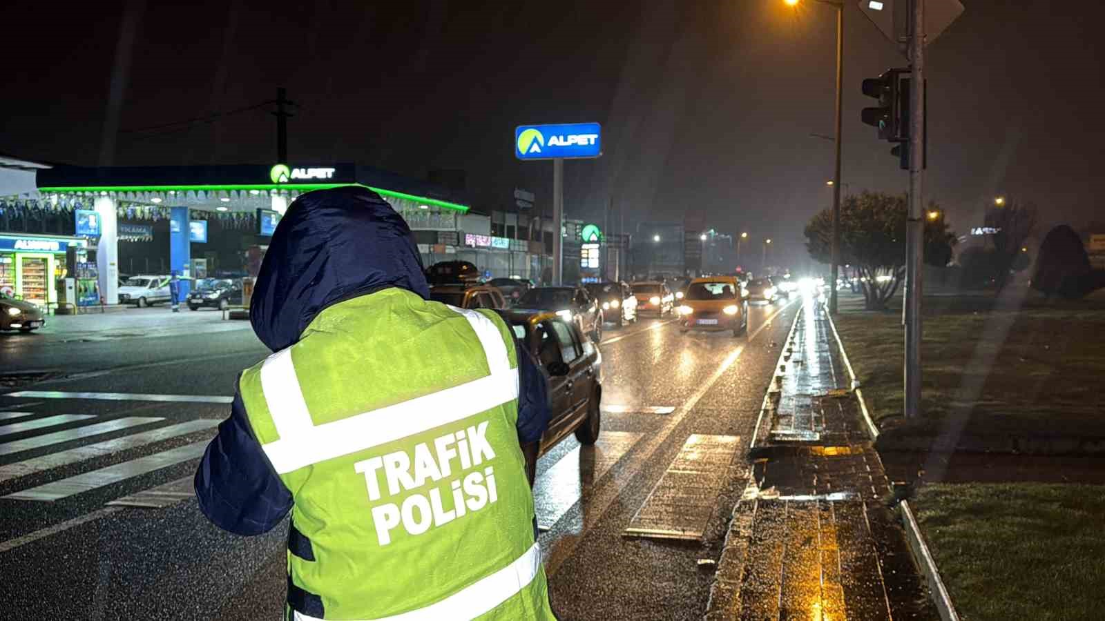 Bayram yoğunluğuna polis müdahalesi
