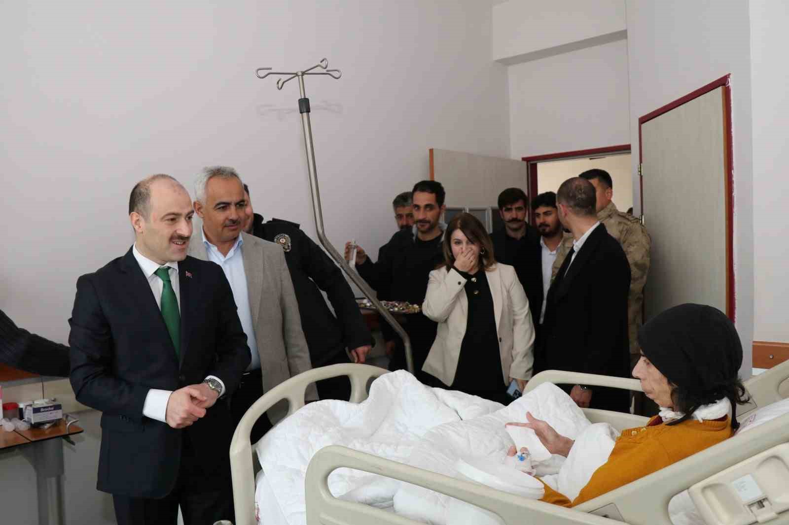 Bayramda hastalar unutulmadı
