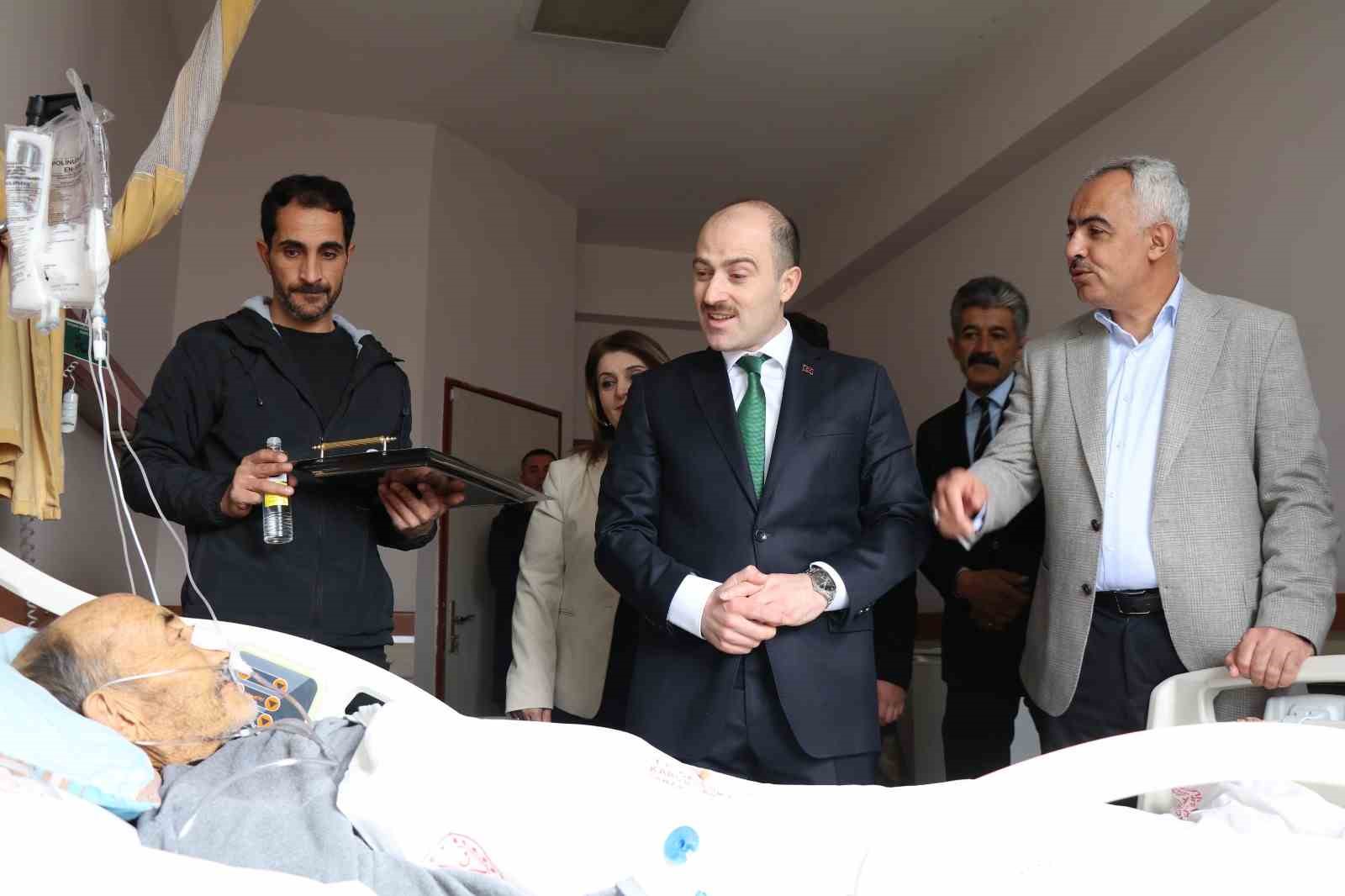 Bayramda hastalar unutulmadı
