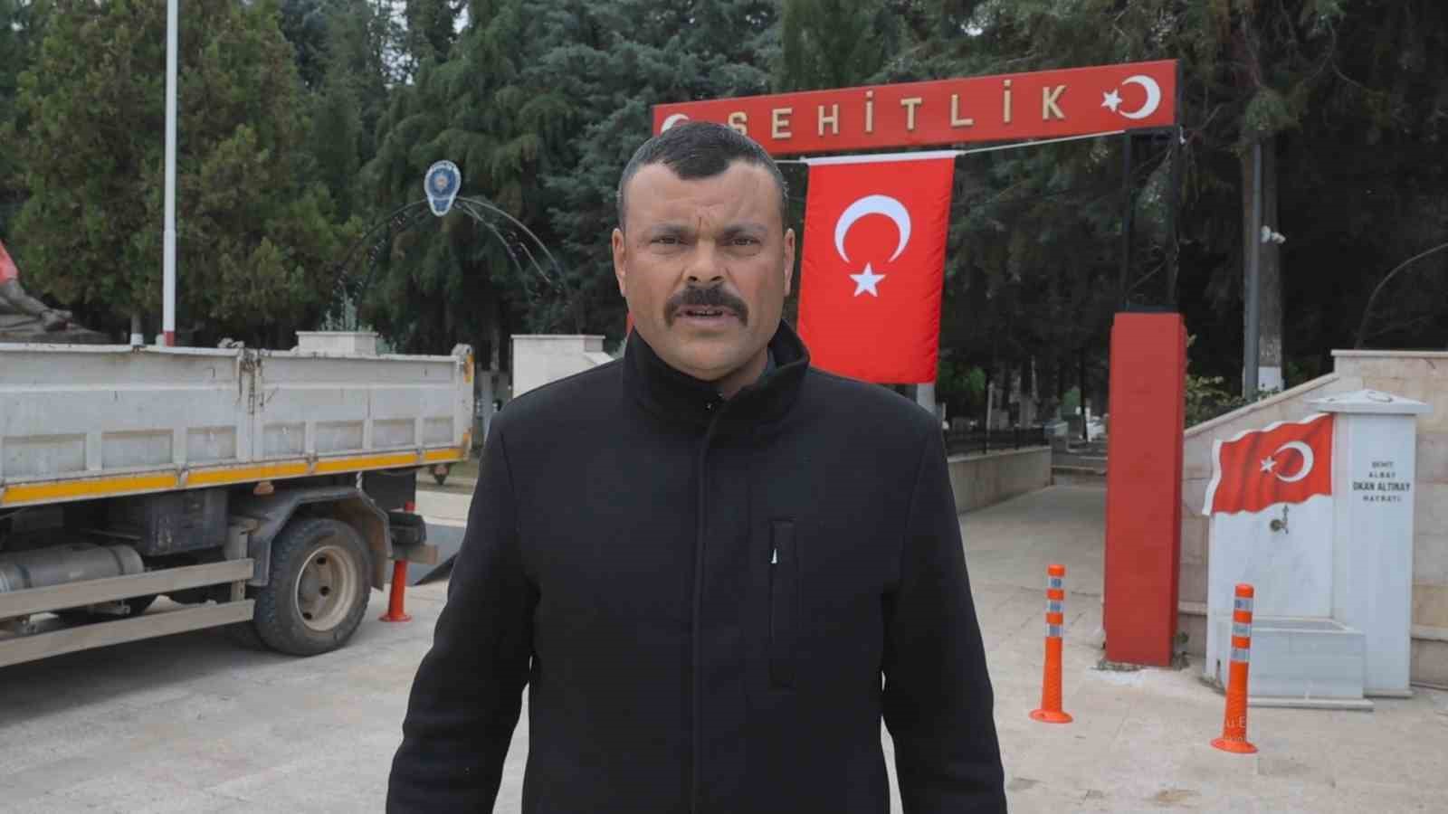 Bayramın ilk günü mezarlıklarda yoğunluk
