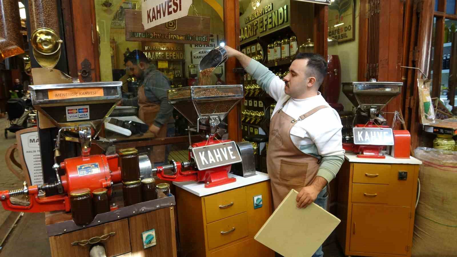 Bayramların geleneksel ikramı: Türk kahvesi
